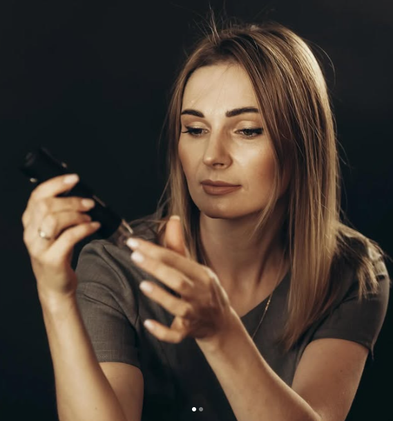 Наталя Рядська працює з професійними космецевтичними засобами